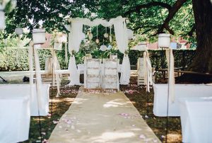 Traufenster für eure Freie Trauung - Individuelle Hochzeitsdekoration mit Kristina Krug vom Hochzeitsglück Minden