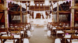 Hochzeitsglück Freie Trauung-Scheune Dekoration Minden