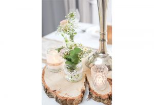 Tischdekoration vom Hochzeitsglück im Waldhotel Morhoff in Petershagen in der Nähe von Minden