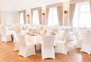 Hochzeitsdekoration vom Hochzeitsglück auf dem Schloss Ovelgönne in Bad Oeynhausen