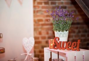 Hochzeitsdekoration vom Hochzeitsglück auf Hof Frien in der Festscheune in der Umgebung Uchte, Minden und Petershagen