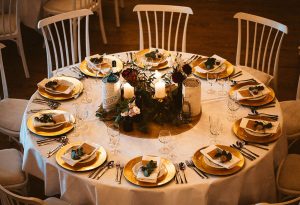 Tischdekoration zur Hochzeit vom Hochzeitsglück auf dem Hof Frien bei Uchte im Raum Minden