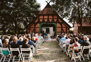 Freie Trauung Hof Frien mit Vintage- und Boho-Elementen Hochzeitsdekoration vom Hochzeitsglück bei Uchte im Raum Minden