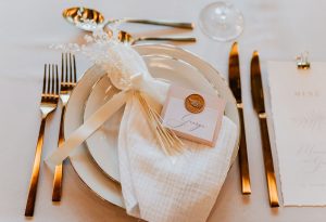 Winterhochzeit Tischdekoraton vom Hochzeitsglück in Uchte auf Hof Frien